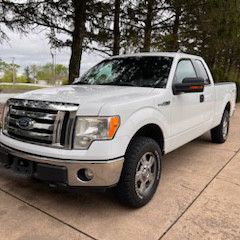 2011 Ford F150 XLT 4x4 Extended cab pick up truck 6'5ft bed
5.0 V8