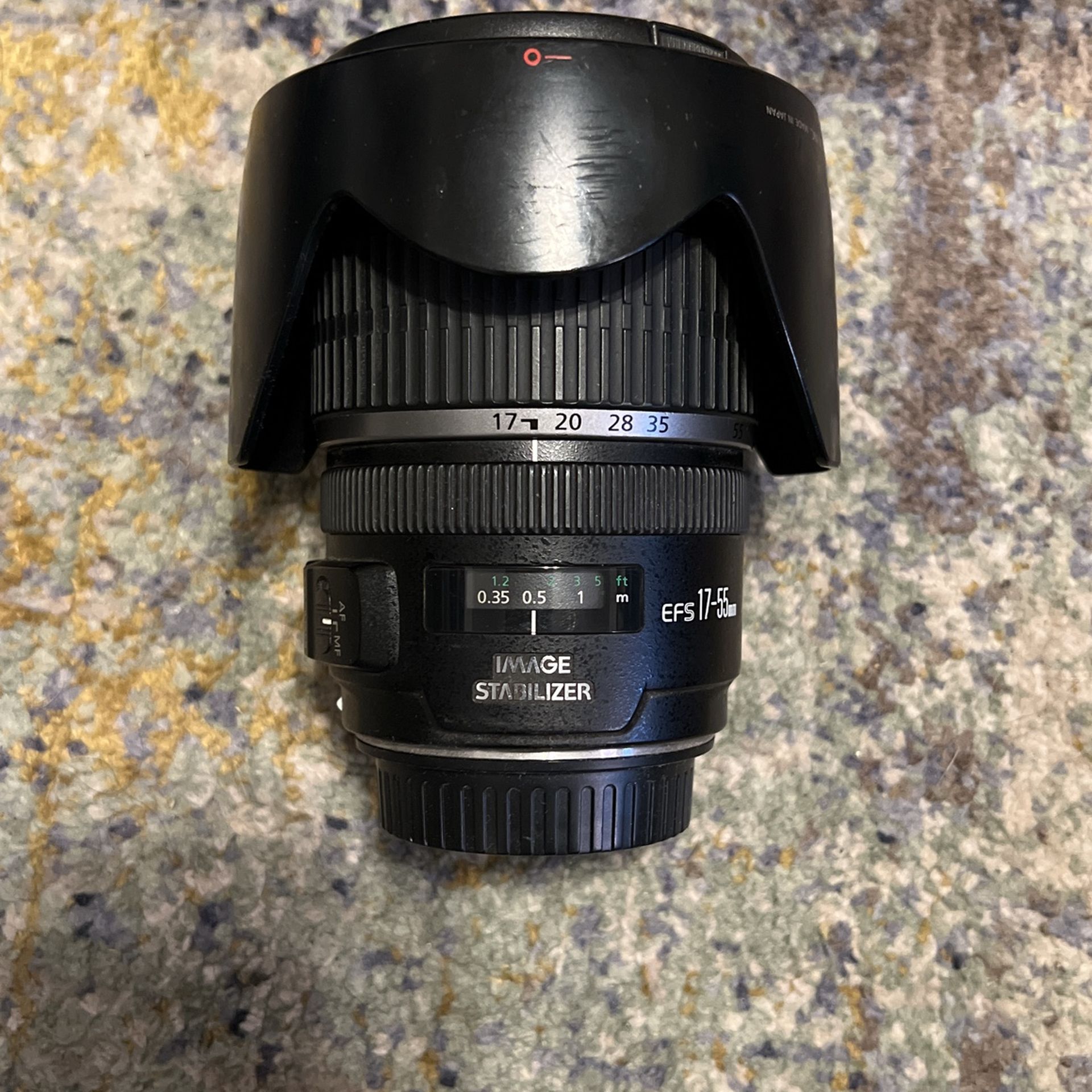 Canon EFS 17-55mm f2.8
