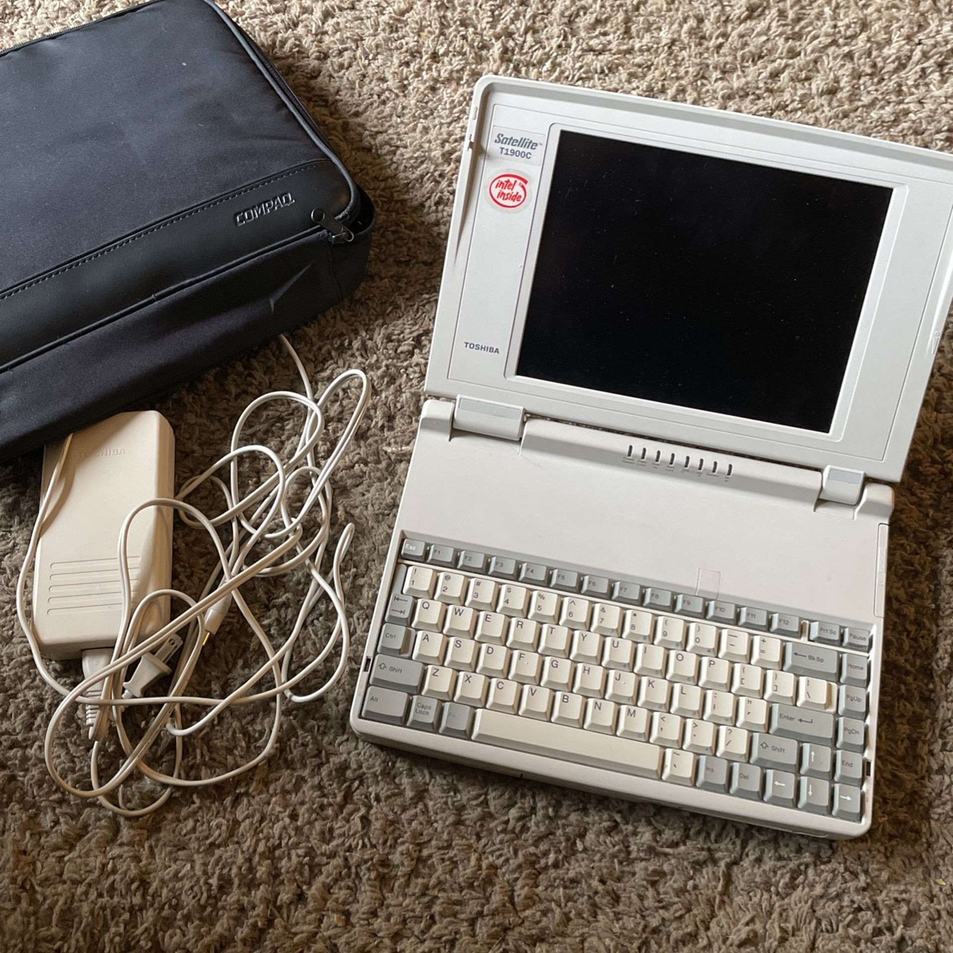 Toshiba Satellite Laptop Vintage 