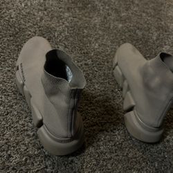 Balenceiagas Sock Runners 