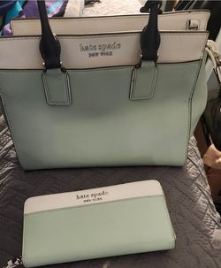 Kate Spade Pocketbook With Matching Wallet