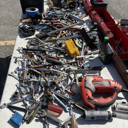 Tools a Lot around 9 Boxes More Than 600 Pieces For $350