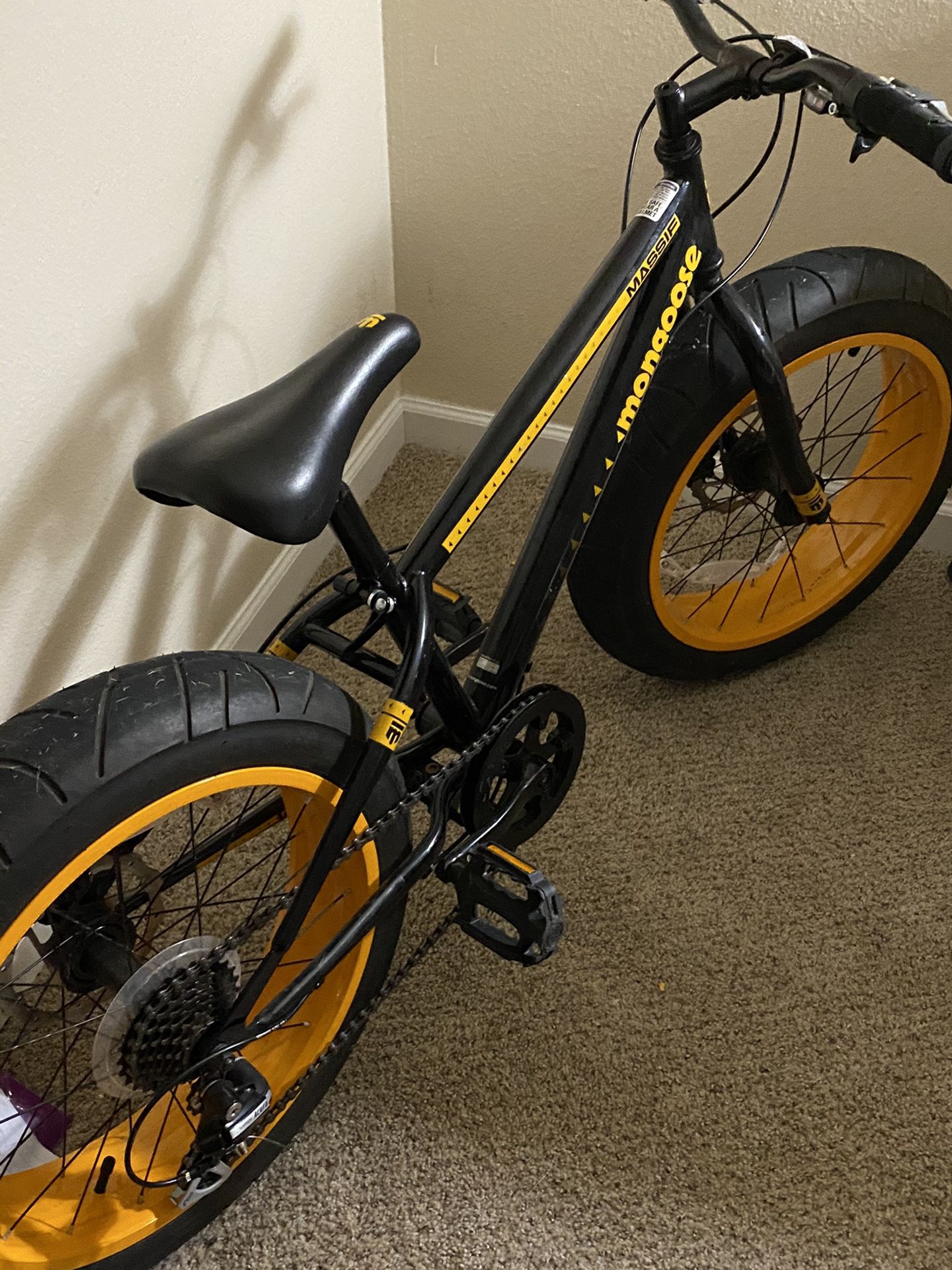 mongoose massif bike