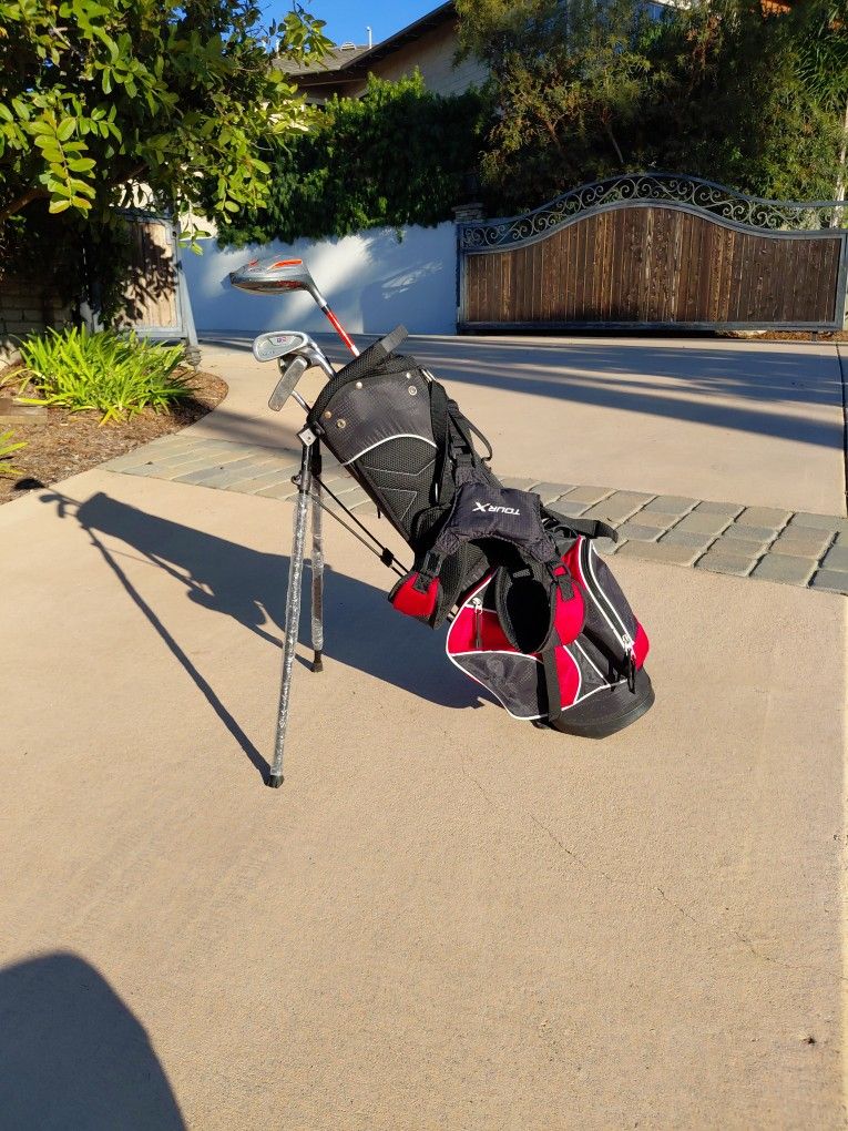 Red Kids Full Set Golf Clubs with Bag and Rain Cover