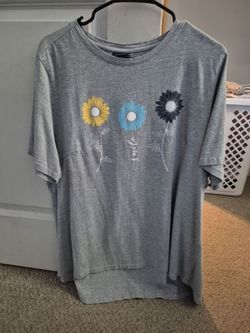 Womens tshirt plus size 22/24