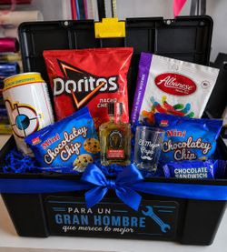 🎁 Thoughtful gifts, made just for him. | Regalos únicos, hechos especialmente para él.