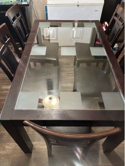 Kitchen table with 5 chairs