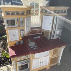Kids Play Kitchen 