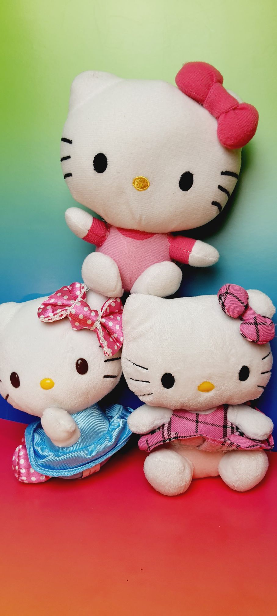 7 Hello Kitty Plushes