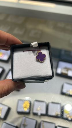 14k gold purple 🍀 pendant