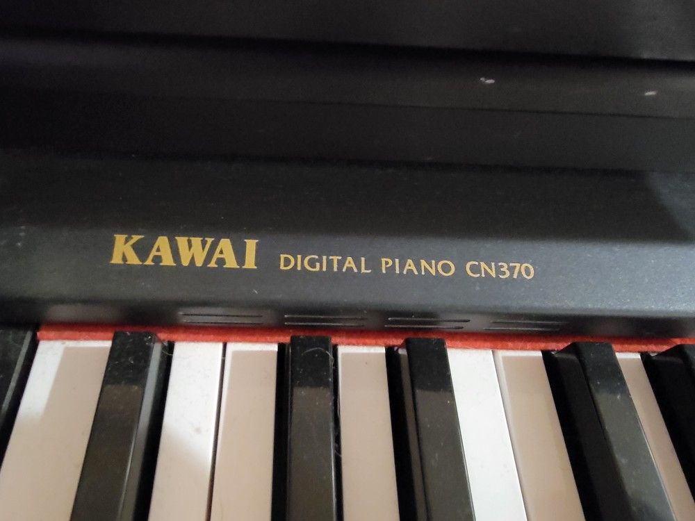 Kawai CN370 (Rosewood)
