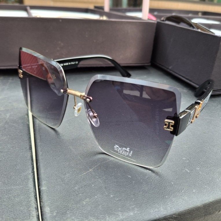 Black Rimless Square Sunglasses