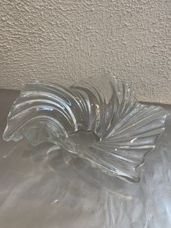 Beautiful Mikasa swirl crystal center piece bowl 12” wide and 4” h  This would be beautiful as center piece for any table 