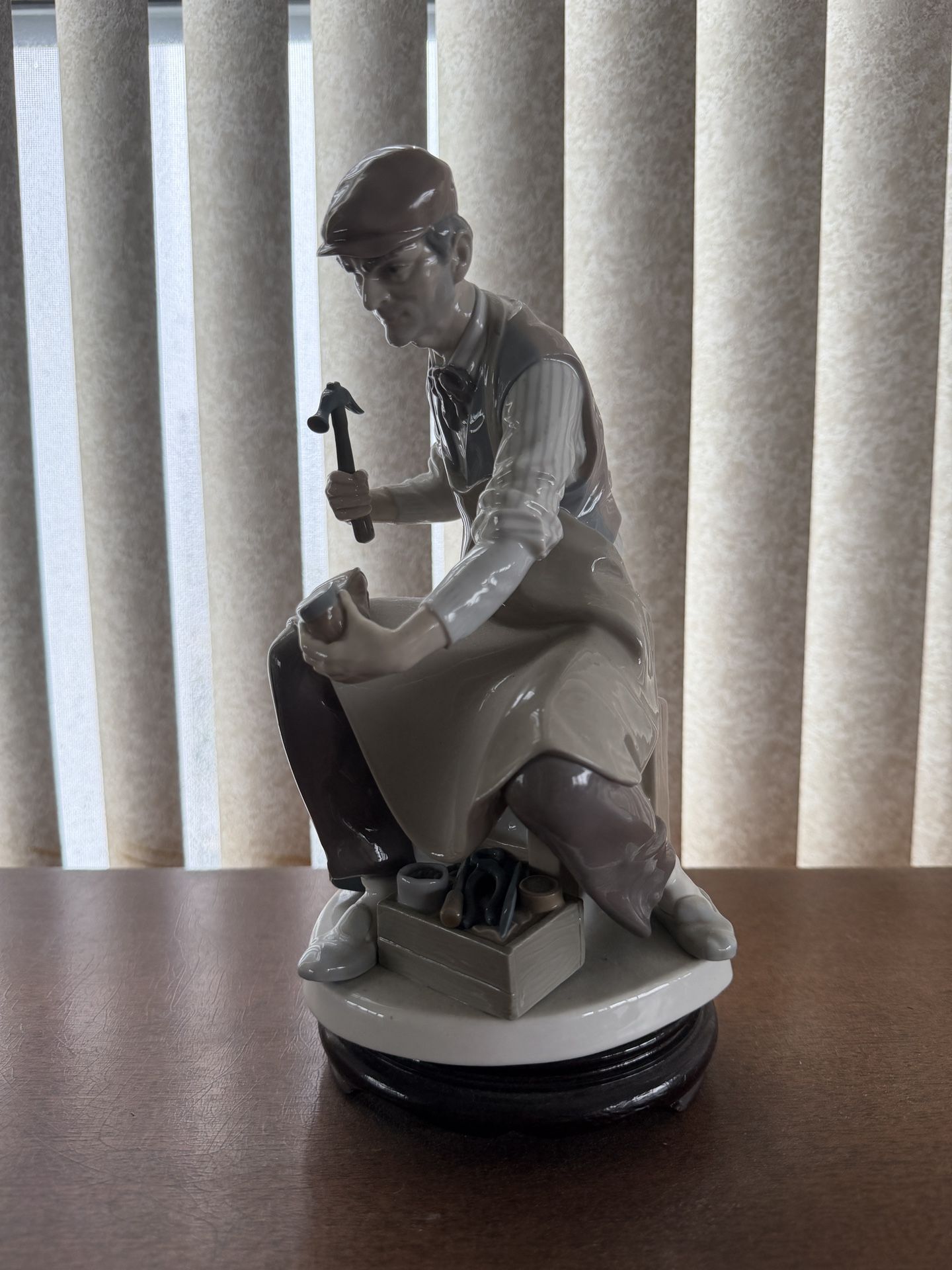 Lladro Shoemaker