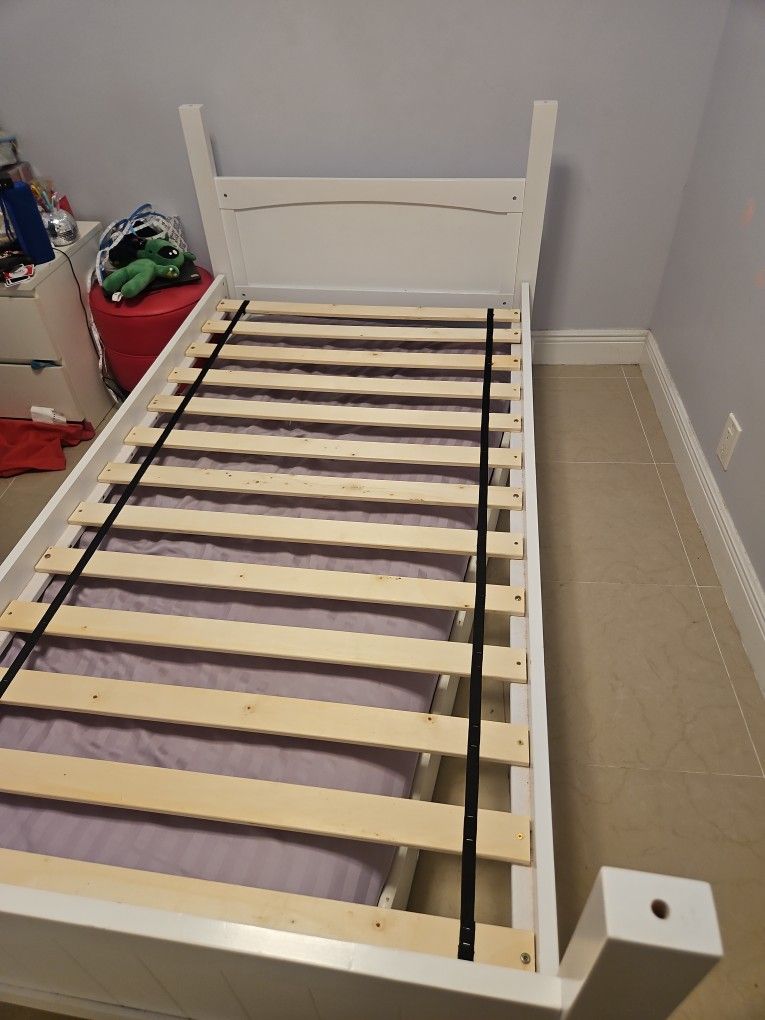 Twin Bed Free