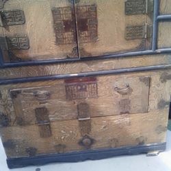 Antique Japanese Dresser 