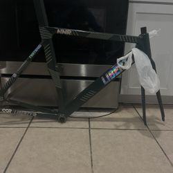 Libert Fixie read Dead