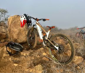2022 YT Decoy Core 4 29er MTB Large
