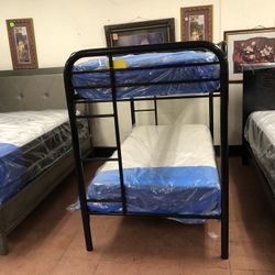 New Twin Size Bunkbed With Both Mattresses Included //////Litera Nueva Con Colchones Incluidos 