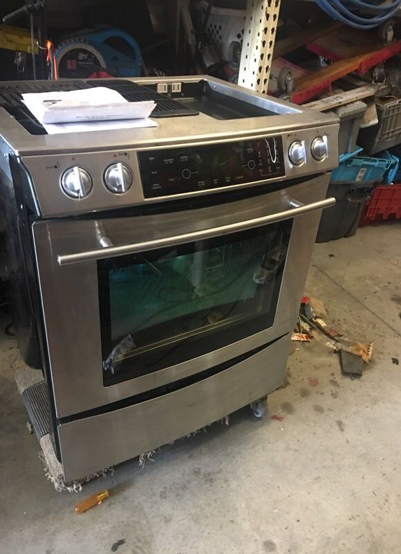 Jennair Electric downdraft range !!new never used !!