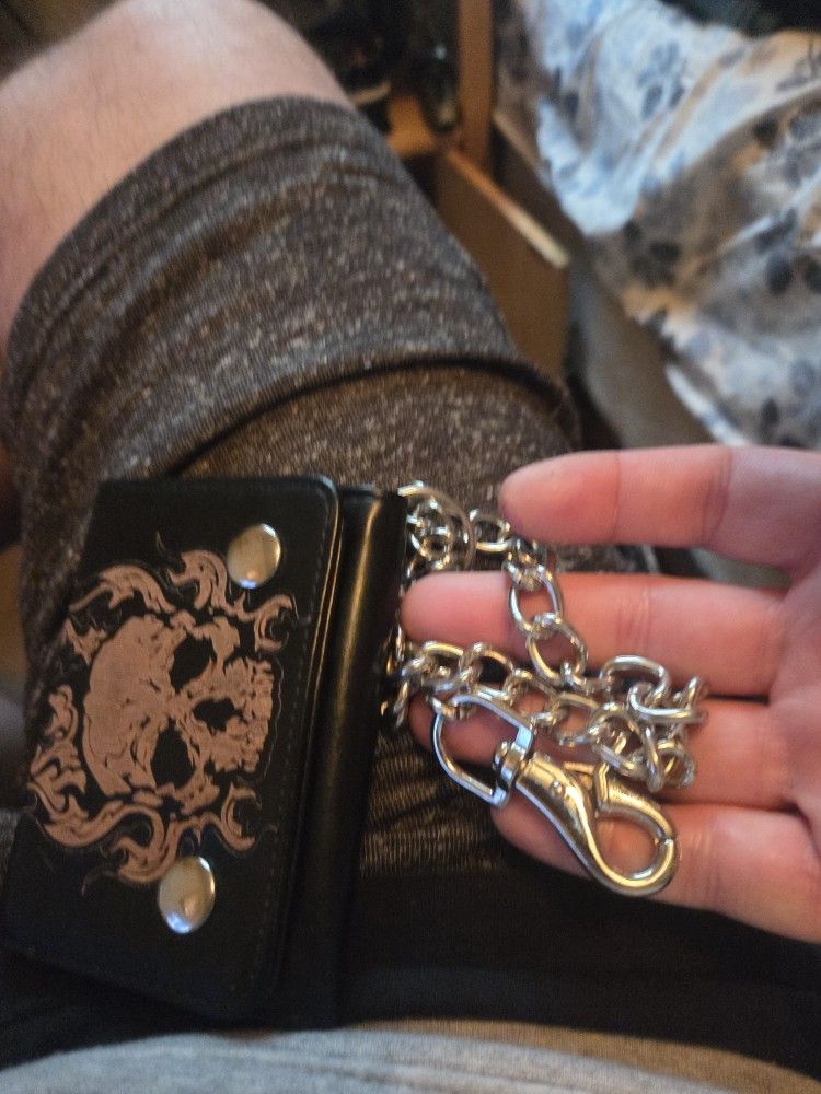 No Boundaries Skull Wallet