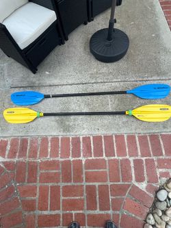 Youth kayak paddles, 2 available