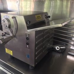 Máquina De Laminar Masas (Pitza/pan/ Etc ) Muy Buena X1200$ 