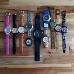 Lot of 11 watches.