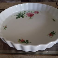 Pie Plate With Pinkage Roses 