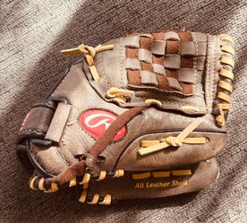 Rawlings baseball glove
