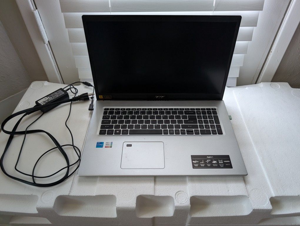 Acer Aspire 5 17" A517-52-58UL