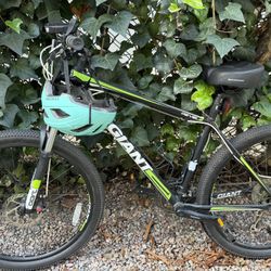 GIANT Revel Bike – Excellent Condition