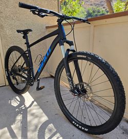 2022 Giant Talon 1 Large 29er