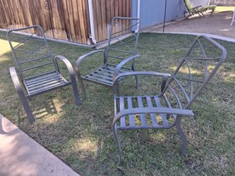 Lawn chairs 3