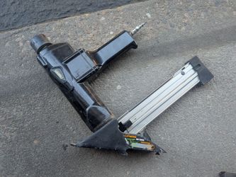 Freeman Pneumatic Flooring Nailer