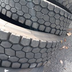 Tractor Trailer Tires In Great Shape Many To Choose From