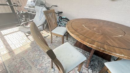 Dinning wooden table and 4 chairs