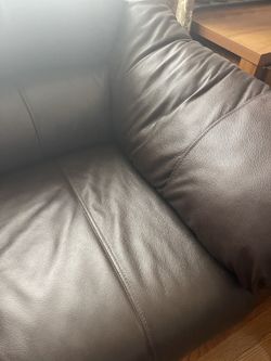 The two of them sat on the sofa.