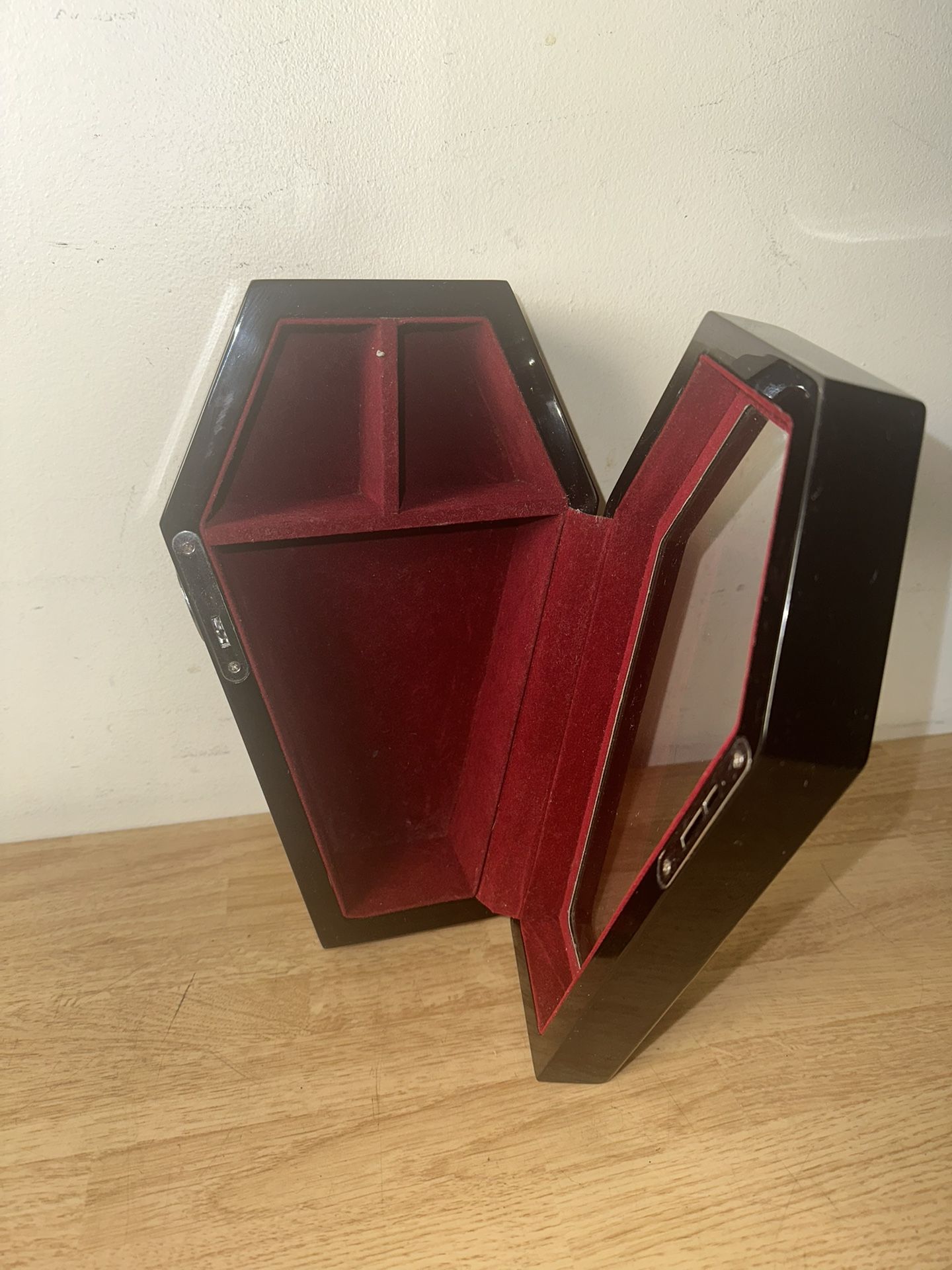 KILLSTAR GOTHIC 10" COFFIN CASKET JEWELRY BOX BLACK WOOD & GLASS W/ RED VELVET 