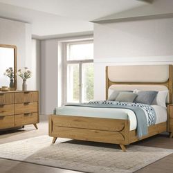 Bedroom set 4 pc Queen size Light Oak finish, Cream fabric, New Especial price