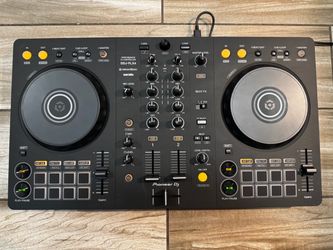 Complete DJ Setup – Pioneer DDJ-FLX4, KRK Rokit 5s, Scarlett 2i2 4th Gen
