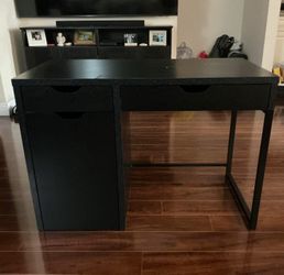 Free desk