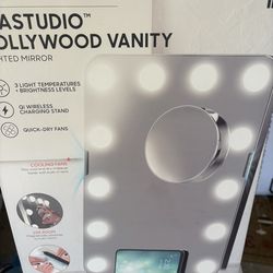 Sharper image SpaStudio Hollywood Vanity Mirror with Fan brand new
