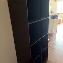 Tall cubie/bookshelf