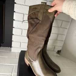 NEW Size 8.5- Knee High Boots In Brown & Green