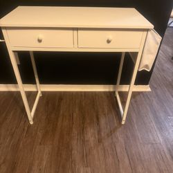 Free Furniture 