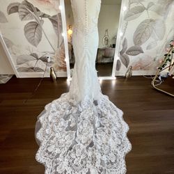 Overall Vintage Lace Wavy Train 