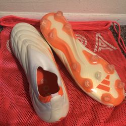 soccer cleats 
