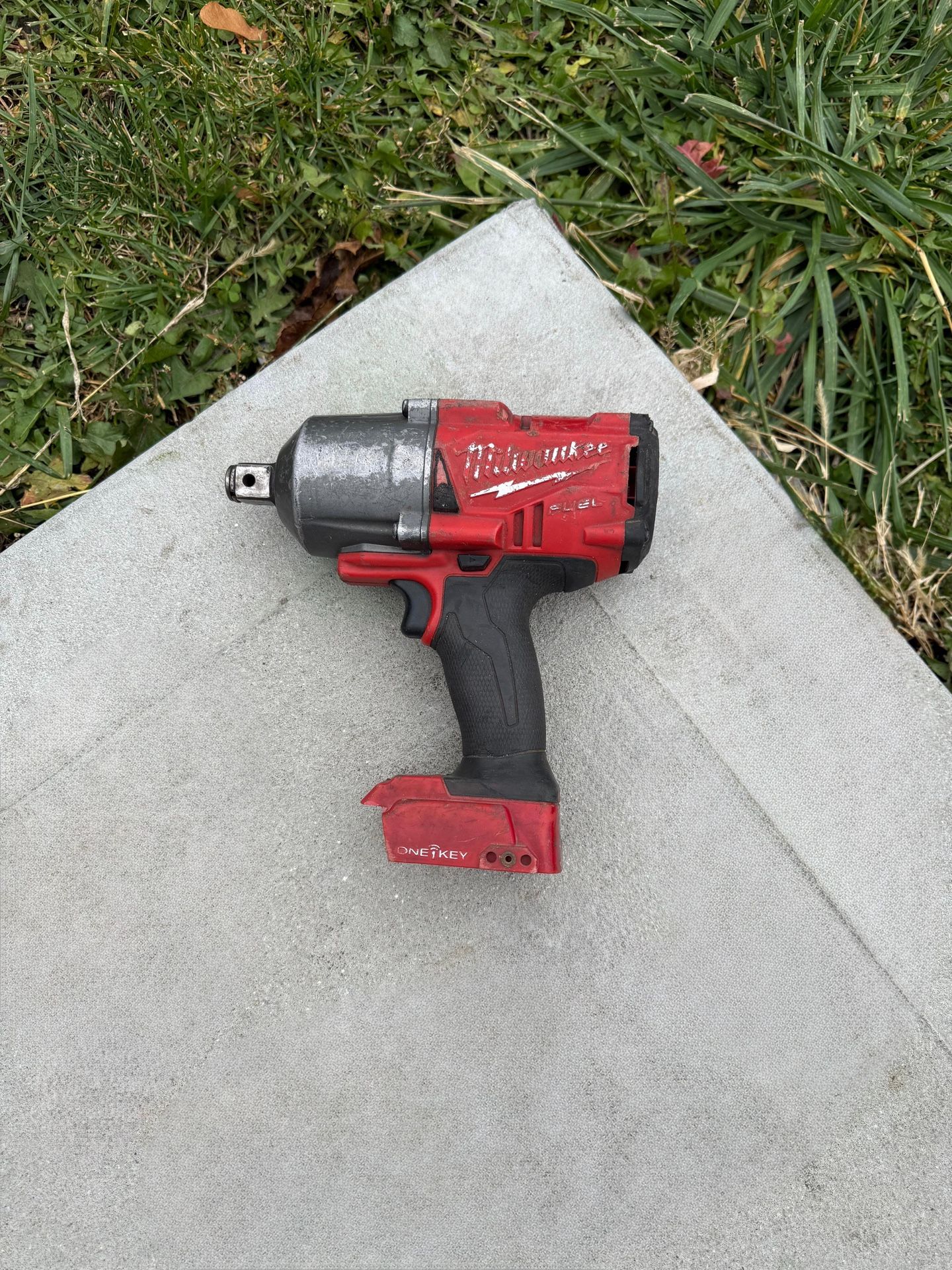 M18 FUEL ONE-KEY 18V Lithium-Ion Brushless Cordless 3/4 in. Impact Wrench with Friction Ring (Tool-O