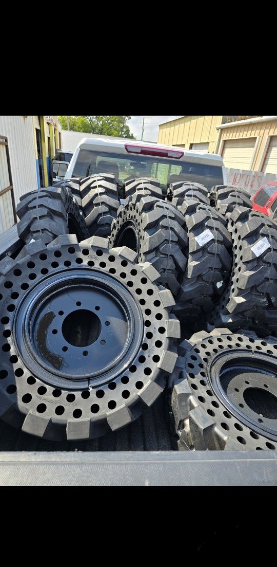 Bobcat tires